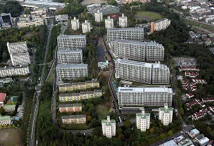 建替え後の「Brillia 多摩ニュータウン」。地上11~14階建て総戸数1,249戸のマンションへ建替え。